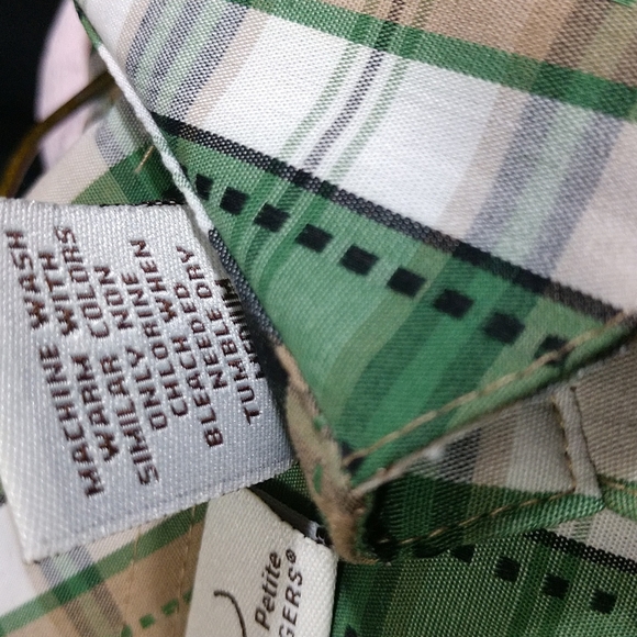 SOLD  Kim Rogers Woman's Plaid Top Button Front Wrinkle Resists 3/4 Sleeves NWT. - Picture 10 of 12